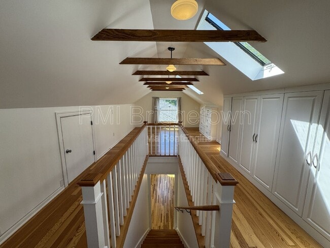 Building Photo - 2315 SE 38th Ave
