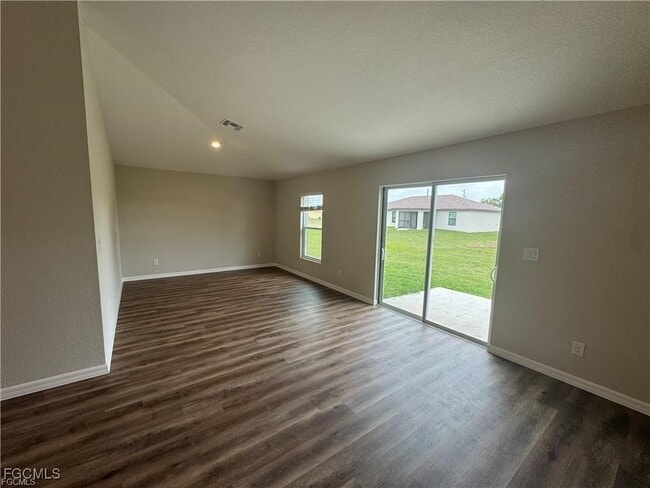 Building Photo - 232 NW 15th Ave