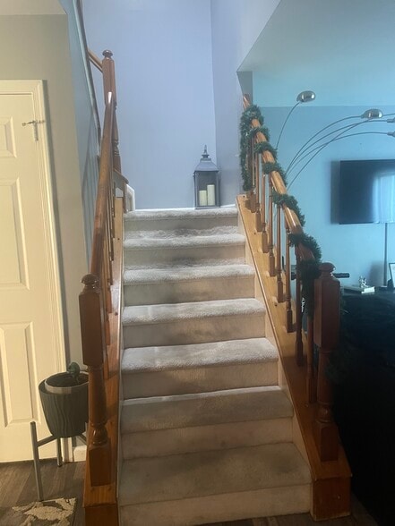 Building Photo - 454 Saint Giles Ct