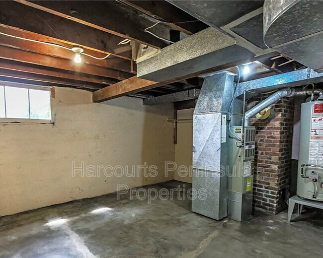 Building Photo - 4 Webster Pl