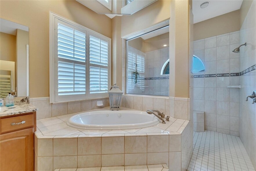 Building Photo - 2656 Wyndsor Oaks Way