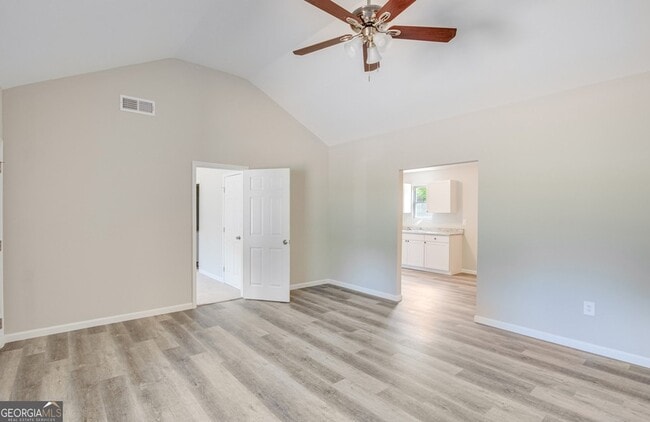 Building Photo - 18 Lyla Ln