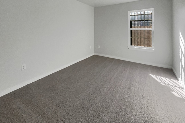 Building Photo - 4640 Corregidor St