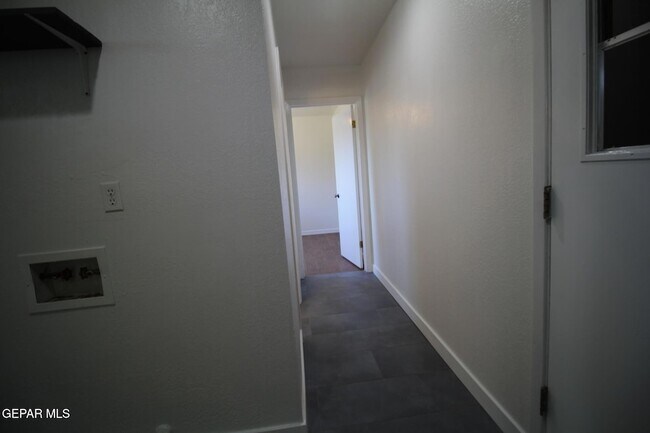 Building Photo - 19014 Armington Dr