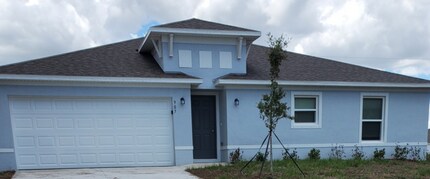 Building Photo - ****SPACIOUS 4/2 HOME IN PALM BAY!