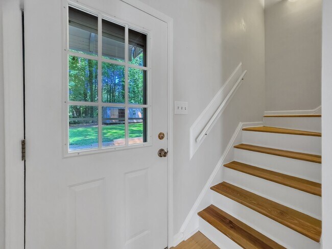 Building Photo - 312 Trappers Run Dr