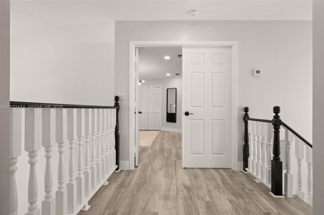 Building Photo - 911 SW 57th Ave