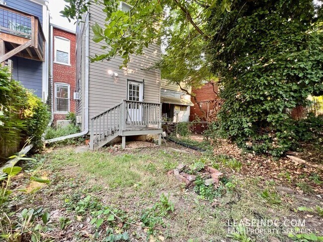 Building Photo - 3613 New Hampshire Ave NW