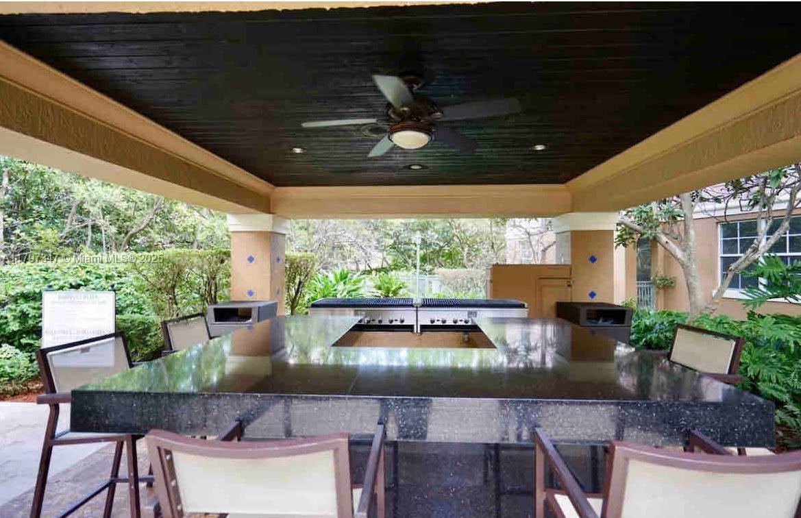 Building Photo - 19701 E Country Club Dr