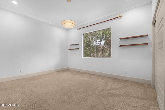 Building Photo - 9470 E Bloomfield Rd
