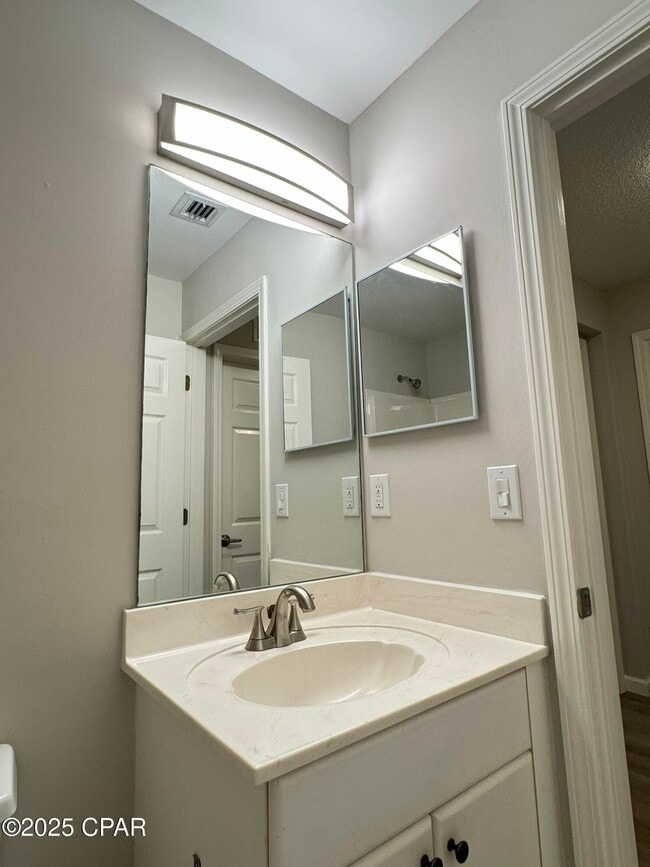 Building Photo - 222 Biltmore Pl