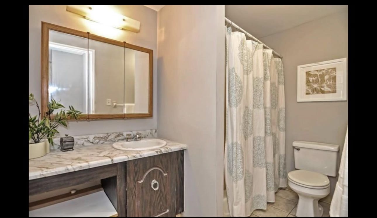 Building Photo - 688 Boston Post Rd E