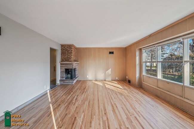 Primary Photo - 4 Bedroom Home in Hopkins