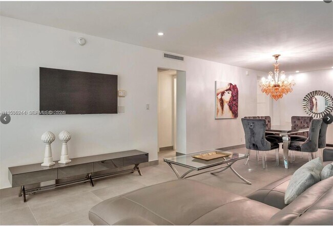 Building Photo - 4001 S Ocean Dr