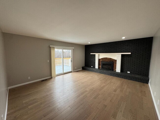 Building Photo - 8106 Warner Rd