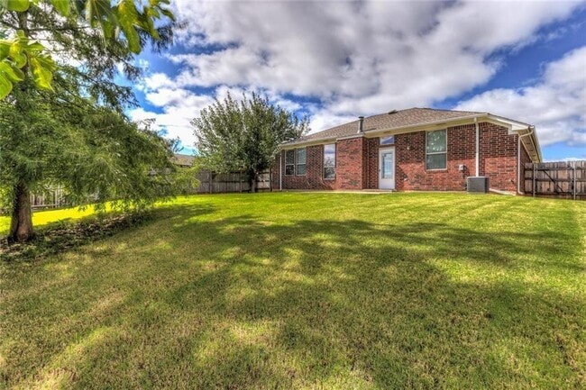 Building Photo - 16228 Panther Way