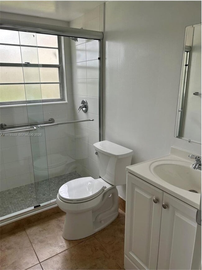 Building Photo - 550 Mansfield M