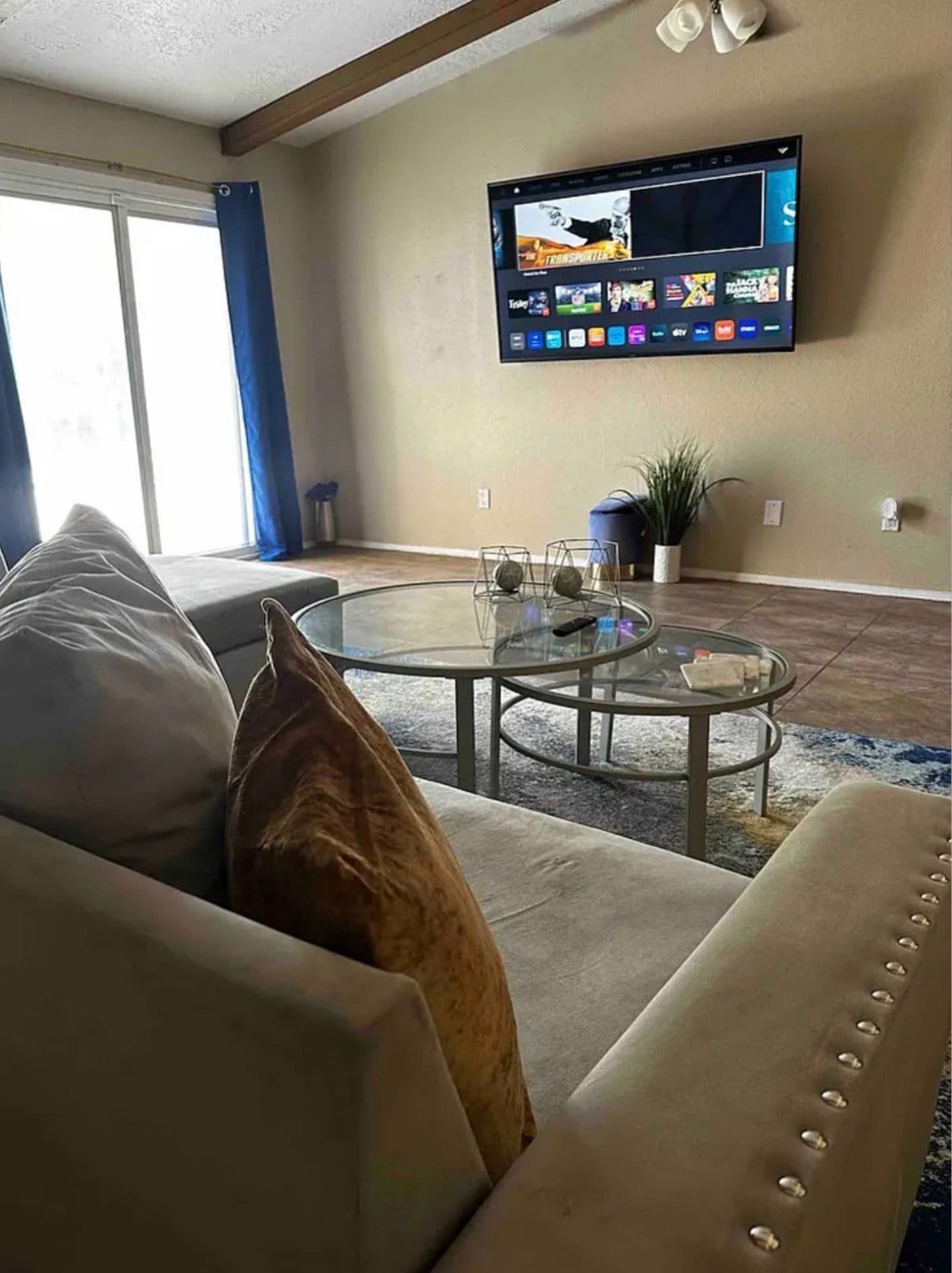 Building Photo - 8015 Windy Creek Dr