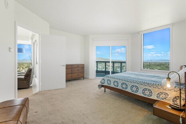 Building Photo - Turnberry Towers East 1507