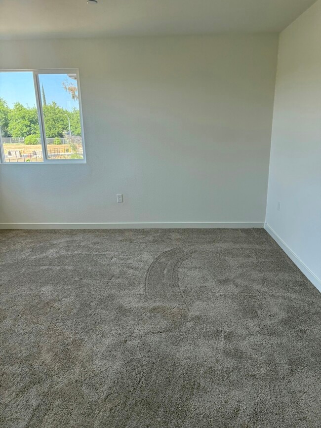 Building Photo - 7811 Silver Pond Wy