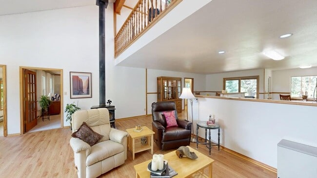 Building Photo - 005