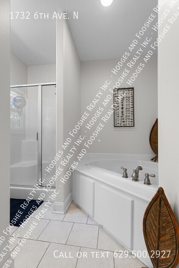 Building Photo - 1732 6th Ave N