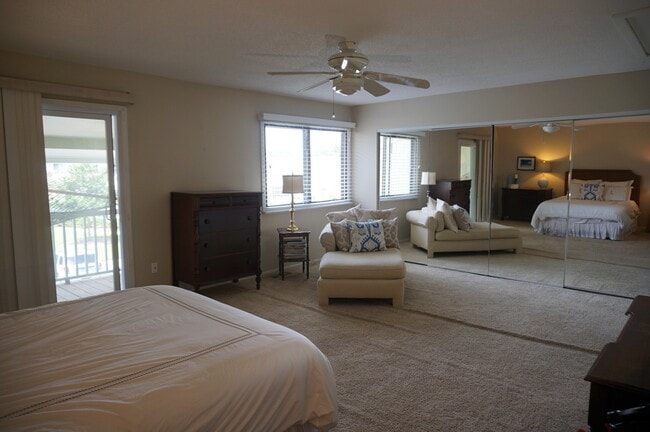Building Photo - Furnished 3Bd/2Ba Channel Walk Townhome in...