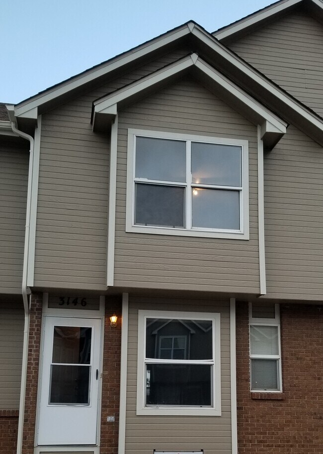 Primary Photo - 3146 Bridgewater Dr