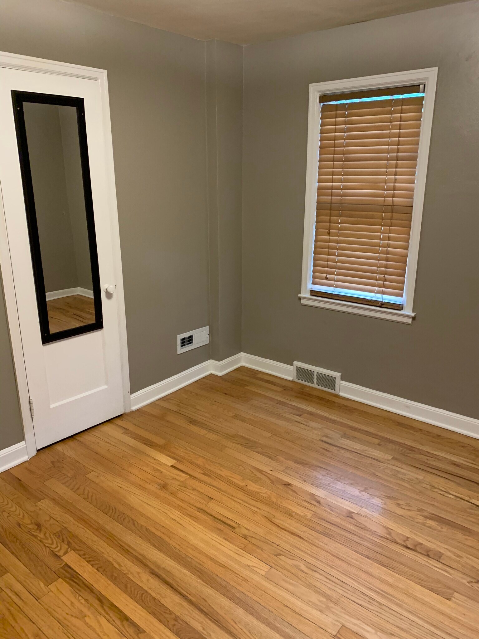 Main Floor Bedroom - 2902 Wood Street