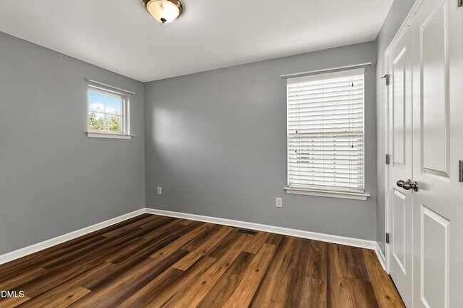 Building Photo - 614 Rose Laurel Ct