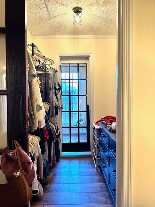 Building Photo - 4 bedroom 2 bathroom home in Hunters Chase...