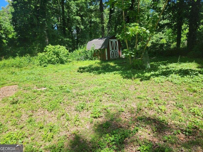 Building Photo - 3220 Memorial Dr