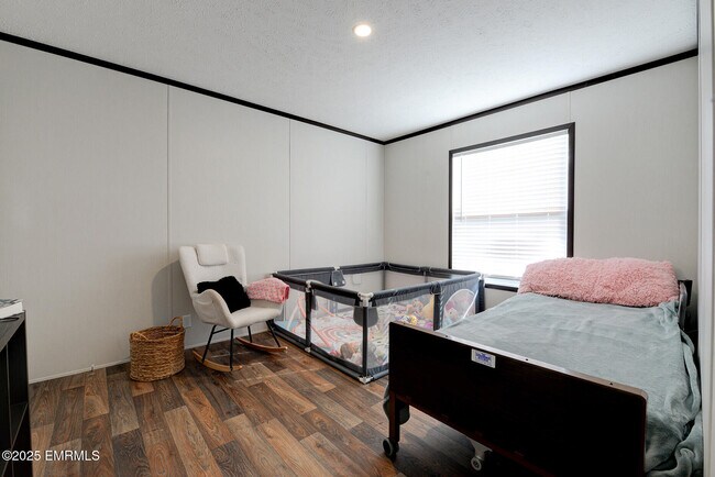 Building Photo - 9139 Gum Log Rd