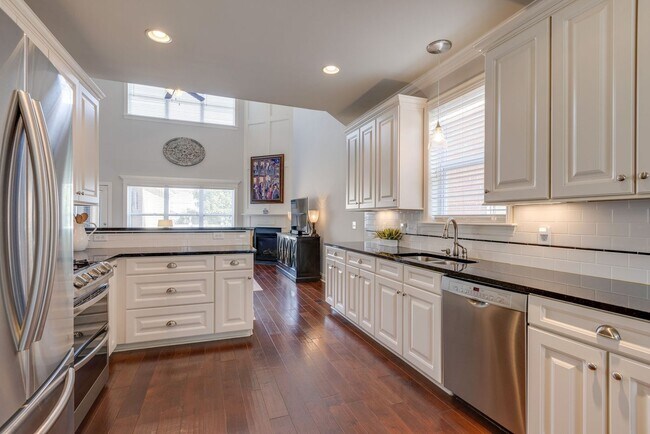 Building Photo - Spotless 5BR/3.5BA rental home, Meade of A...