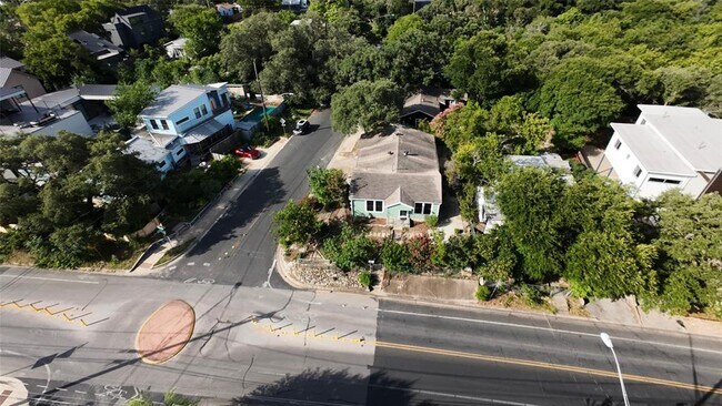 Building Photo - 1101 W Mary St