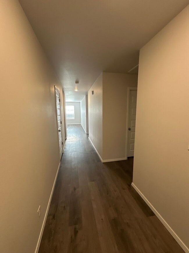 Building Photo - Three Bedroom | Two Bathroom Home in Claremore