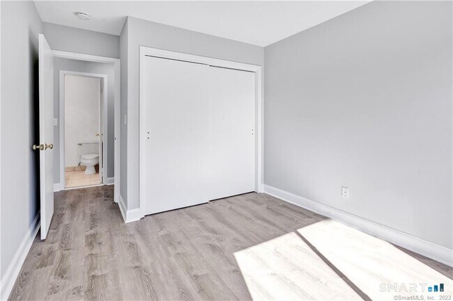 Building Photo - 154 Cold Spring Rd