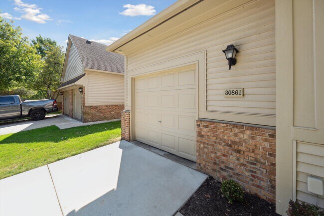 Building Photo - 30861 Centennial Dr