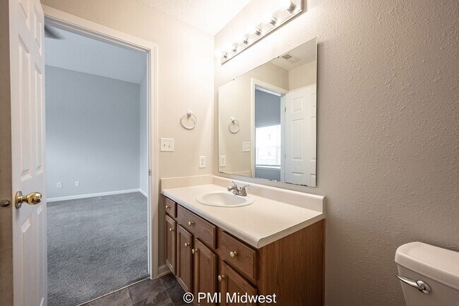 Building Photo - "Charming 3-Bedroom Home with 2 Full Baths...