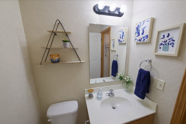 Building Photo - 3D Tour Available - Open Floor Plan + Miller Ranch Neighborhood + Community Pool + Lawn Care Prov...