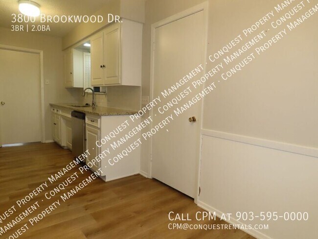 Building Photo - 3800 Brookwood Dr