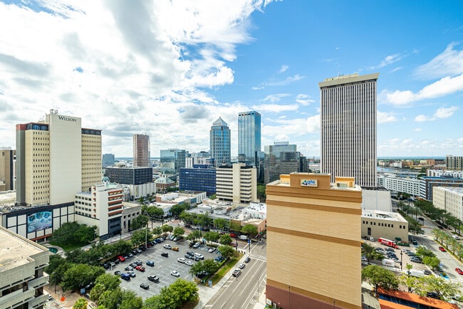 Building Photo - 777 N Ashley Dr