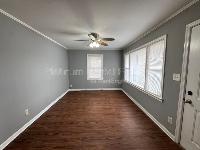 Building Photo - 97 Benson St