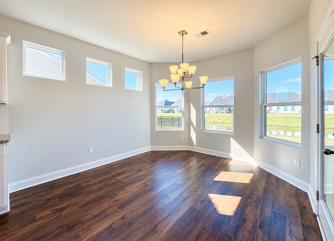 Building Photo - 2422 Capri Ct
