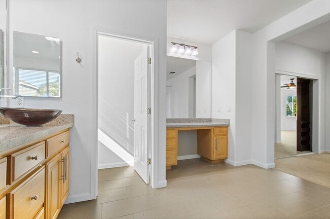 Building Photo - 991 Zephyr Ct