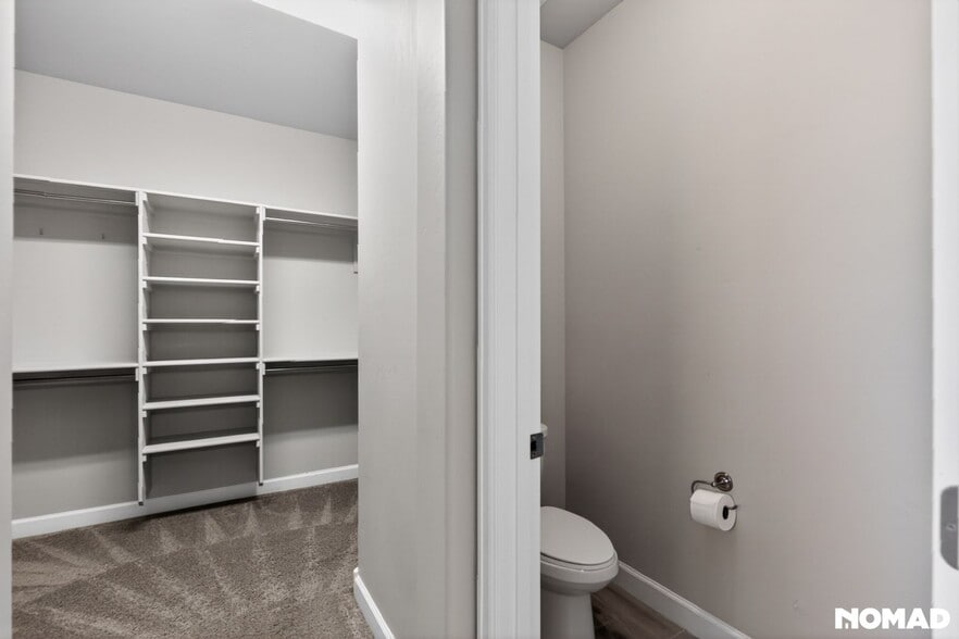 Building Photo - 4001 Windy Rd NE