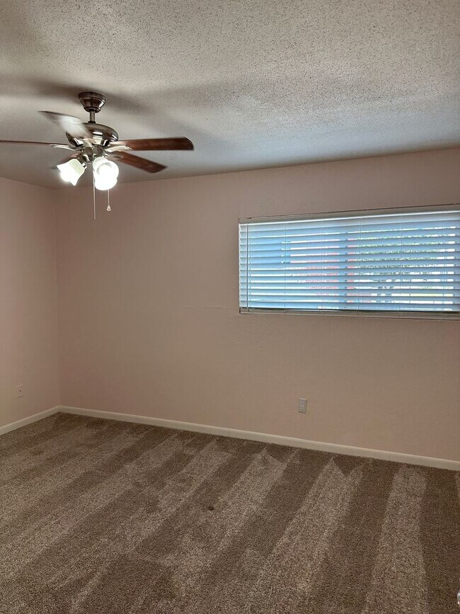 Building Photo - 1500 Olympia Way