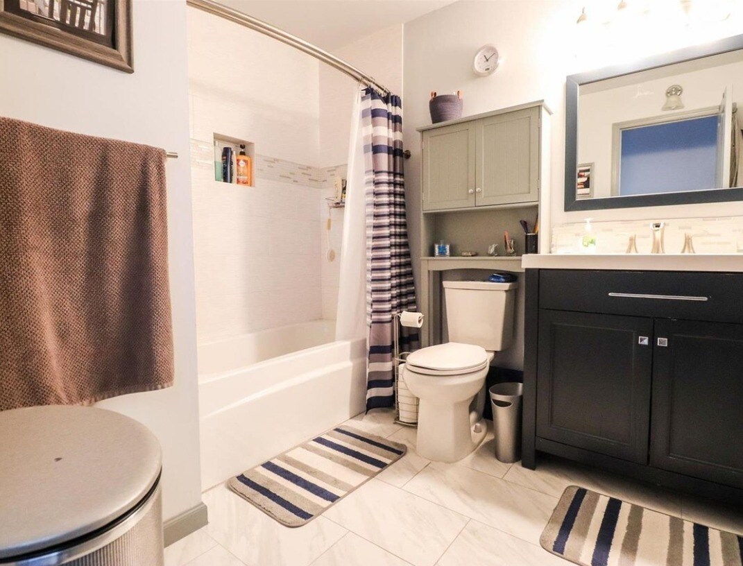 Building Photo - 1200 MacKay Pl