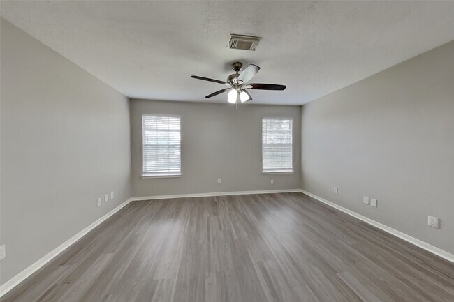 Building Photo - 16319 Cypress Trace Dr