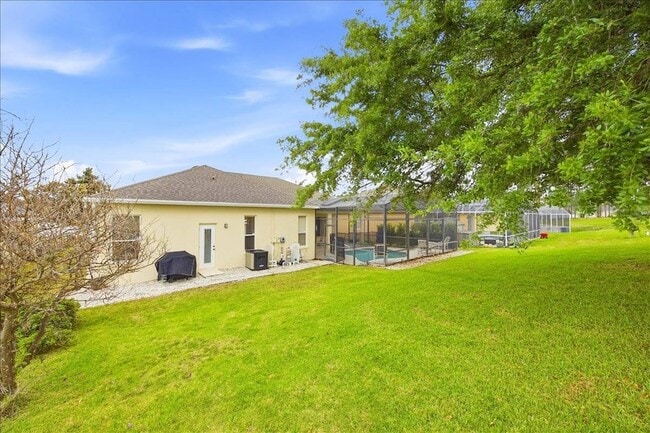 Building Photo - 722 Brighton Dr